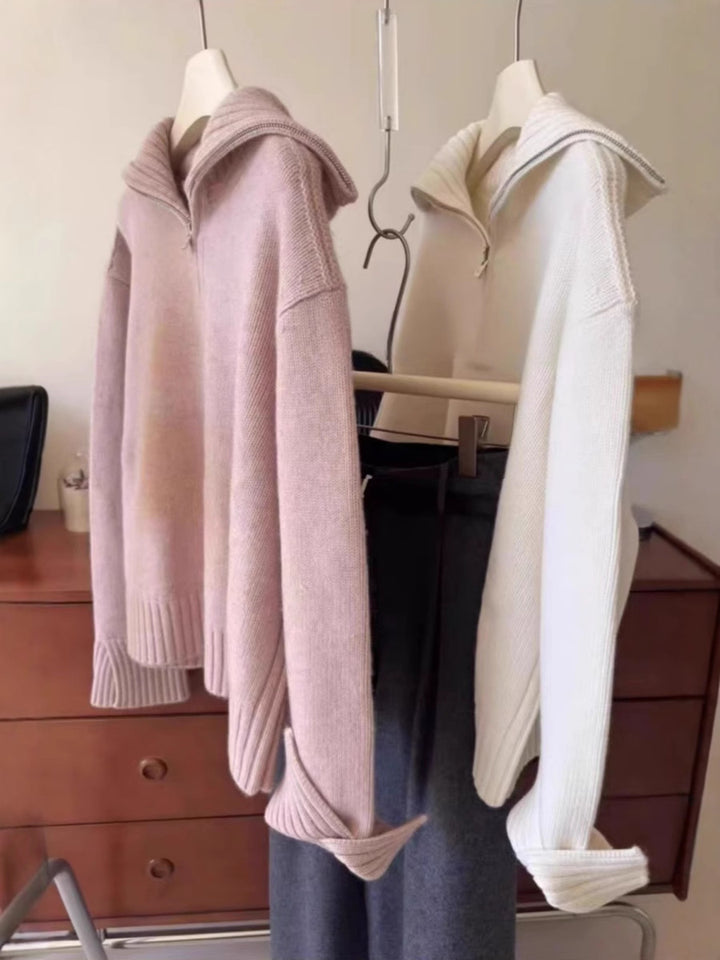 Damen Oversize Feinstrickpullover mit halbem Reißverschluss und weitem Rollkragen Echoarchiv