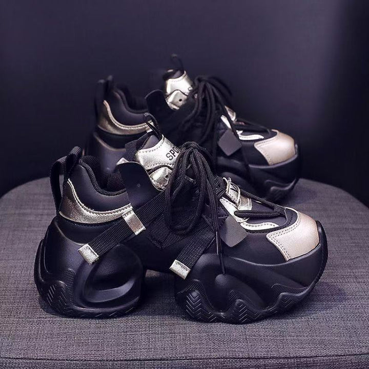 Damen Sportliche Sneaker mit innovativem Dämpfungssystem und futuristischem Design Echo Archiv