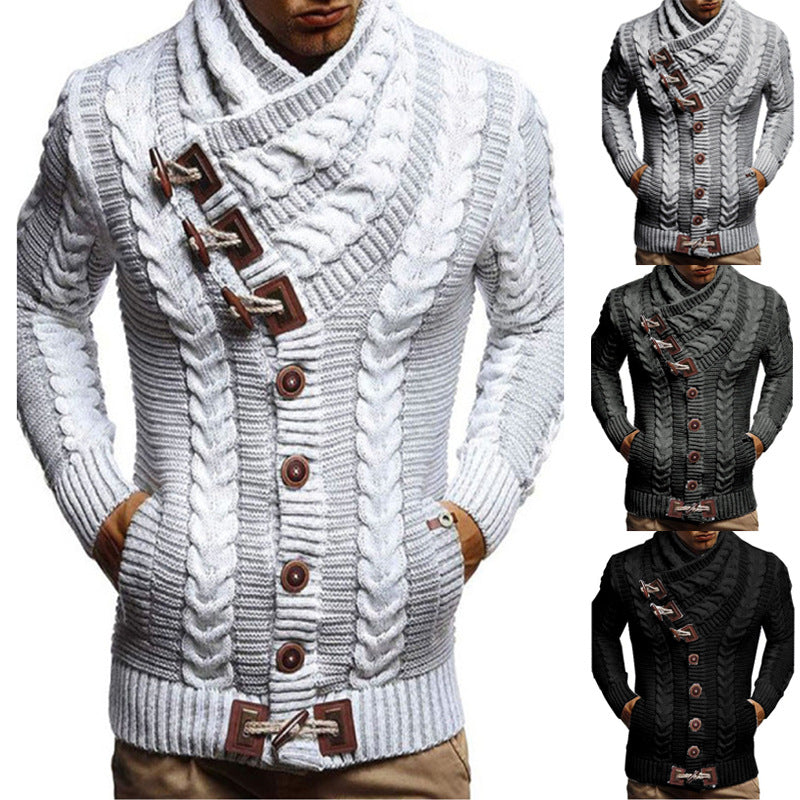 Herren Grobstrickjacke mit kreativem Schalkragen und Knopfdetails Echoarchiv