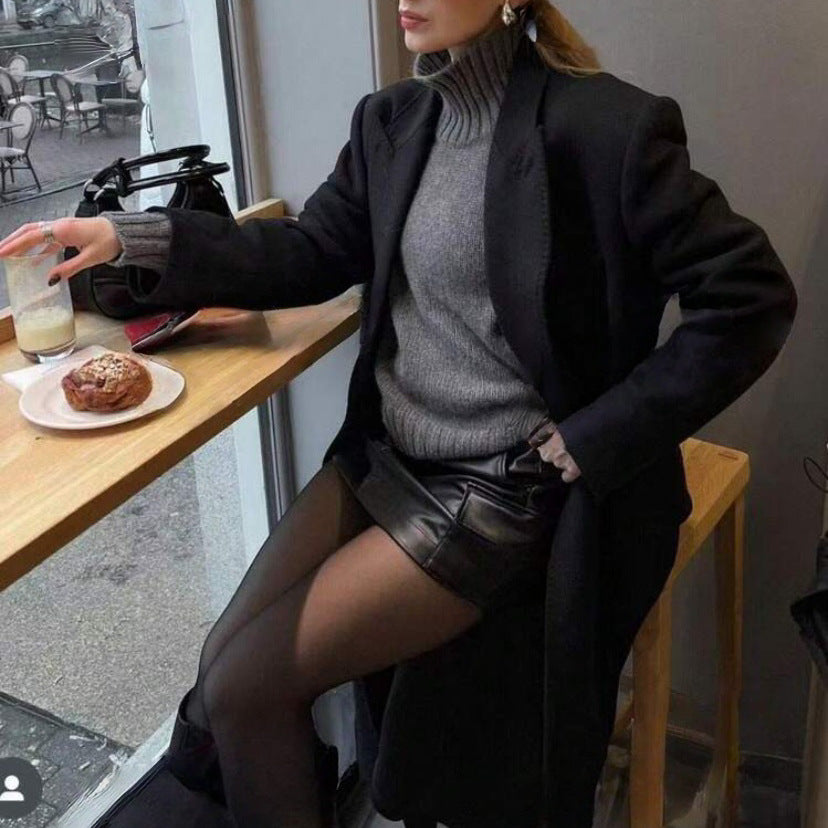 Damen Boxy-Rollkragenpullover aus feinem Wollmix mit Ballonärmeln und überschnittener Schulter – Mavelle