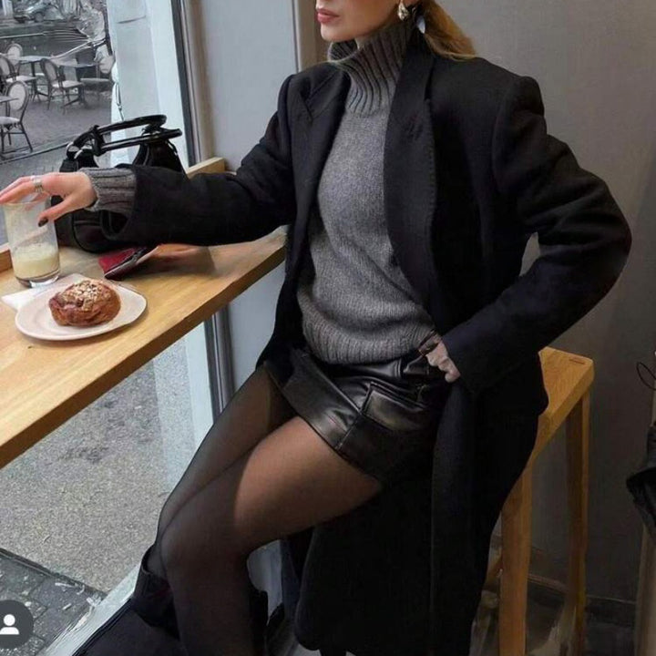 Damen Boxy-Rollkragenpullover aus feinem Wollmix mit Ballonärmeln und überschnittener Schulter – Mavelle