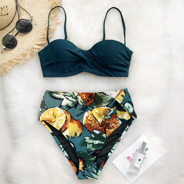 Damen Hochtailliertes Bikini-Set mit Raffungen und floralem Design Echo Archiv