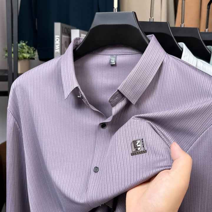 Herren elegantes Hemd mit strukturiertem Design und modernen Akzenten Echoarchiv