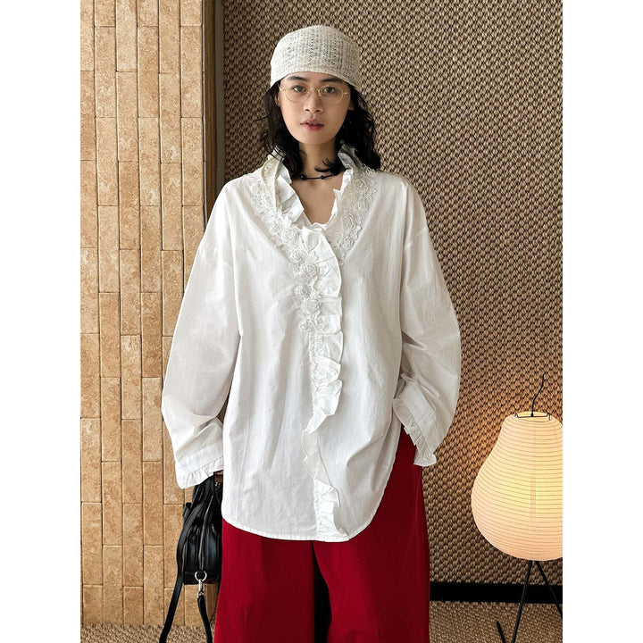 Damen Oversize-Bluse mit Rüschenleiste und Spitzenbesatz Echoarchiv