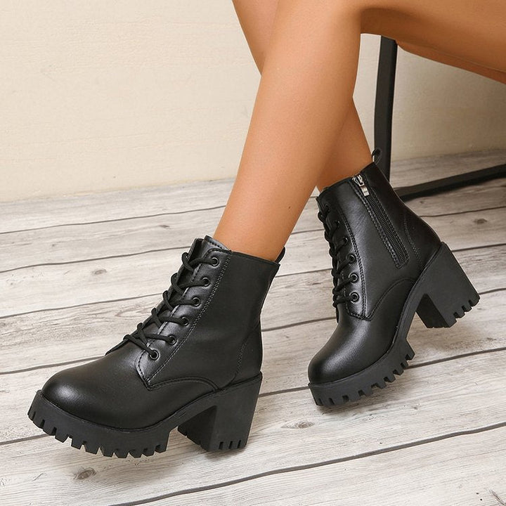 Damen High-Top Stiefeletten mit robustem Blockabsatz und Schnürung Echoarchiv