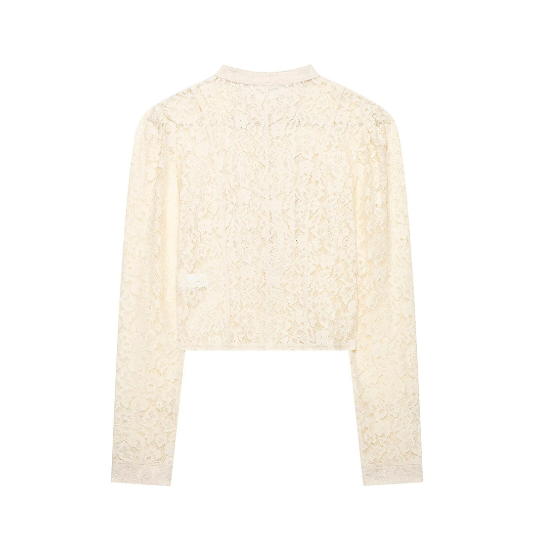 Damen Kurze Spitzenjacke im militärisch inspirierten Stil mit Stehkragen und Zierknöpfen Echo Archiv