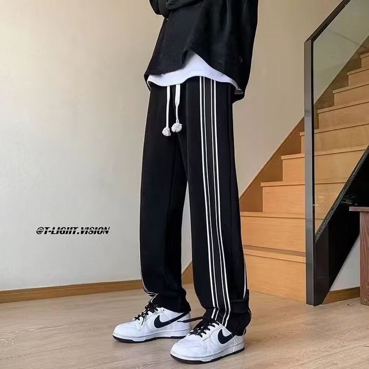 Herren Modische Relaxed-Fit Jogginghose mit seitlichen Streifen Echoarchiv