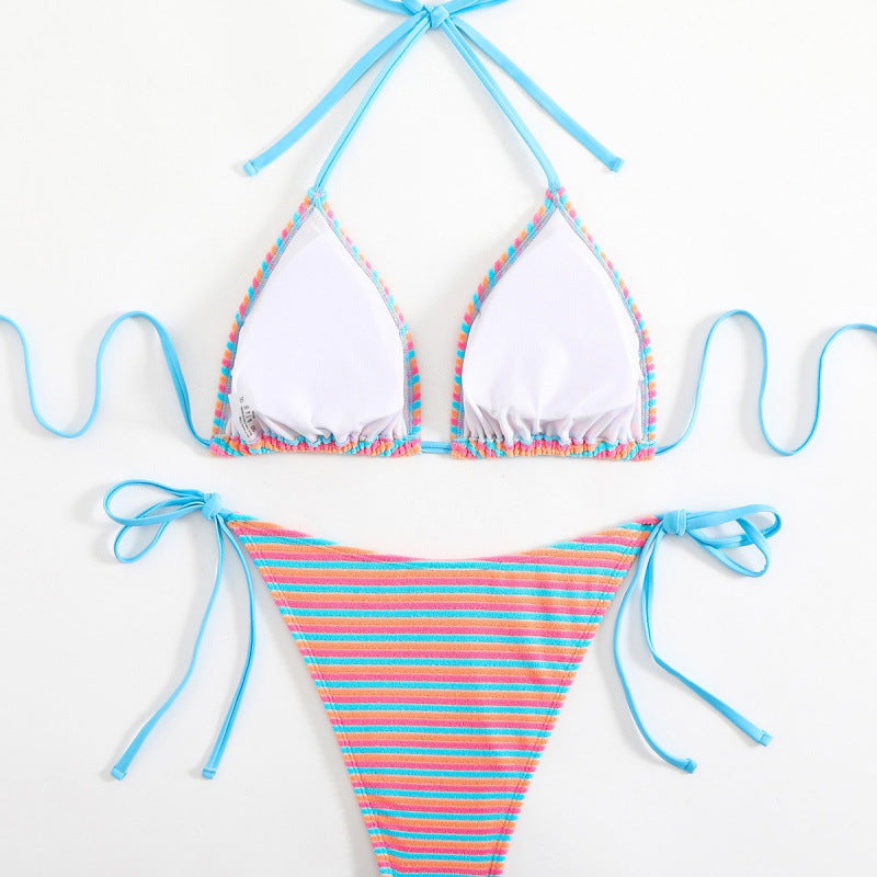 Damen Triangel-Bikini mit verstellbaren Bindebändern und verspieltem Streifenmuster Echo Archiv