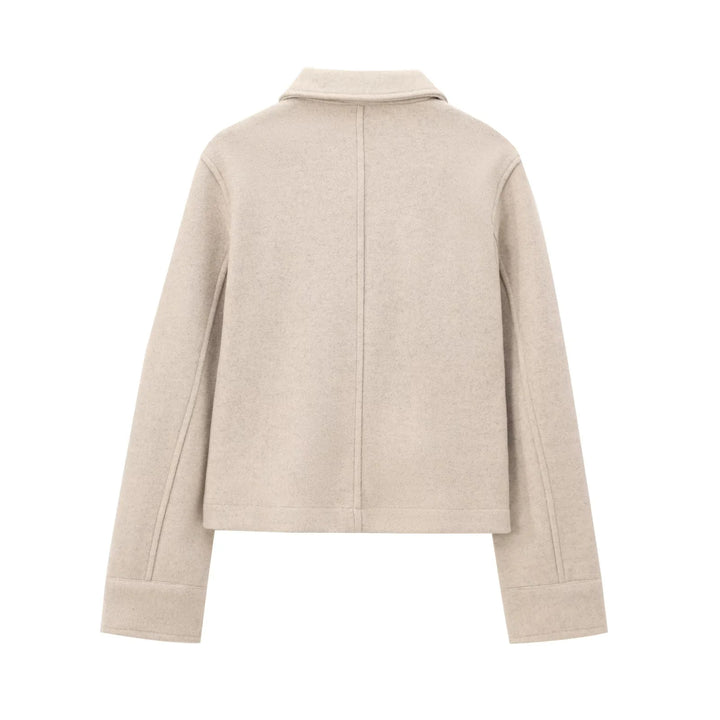 Damen kurze Wolljacke mit Hemdkragen, aufgesetzten Taschen und cleaner Boxy-Silhouette – Célinea