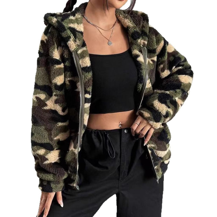 Damen Teddy-Fleece Kapuzenjacke im Camouflage-Look Echoarchiv