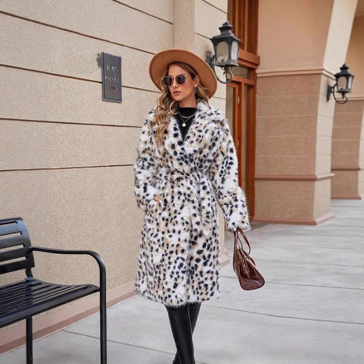 Damen Midi-Kunstpelzmantel mit Leopardenprint, tailliertem Bindegürtel und Schalkragen Echo Archiv