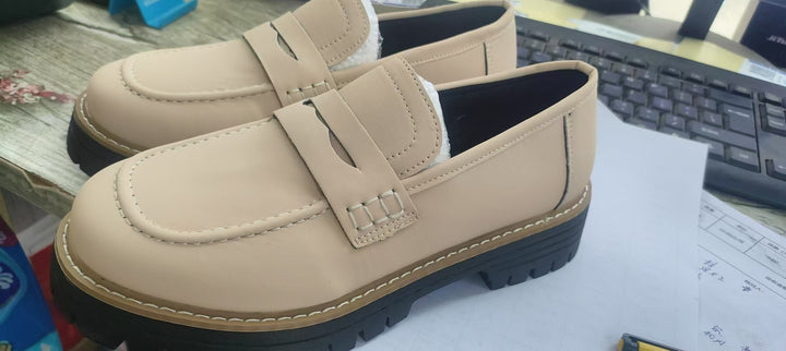 Herren nan robuste Penny-Loafer mit markanter Profilsohle, handwerklicher Ziernaht und gepolstertem Komfortfußbett Echo Archiv