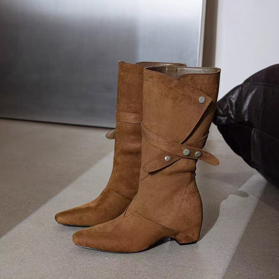 Damen Modische Stiefeletten aus Wildleder mit Wickel-Design Echo Archiv