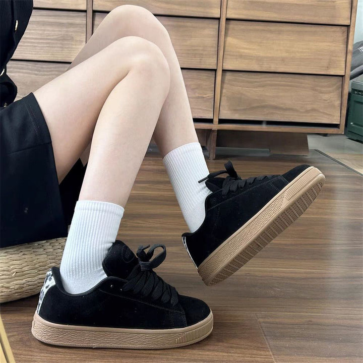 Damen Sportliche Sneakers aus hochwertigem Wildleder mit rutschfester Sohle Echo Archiv