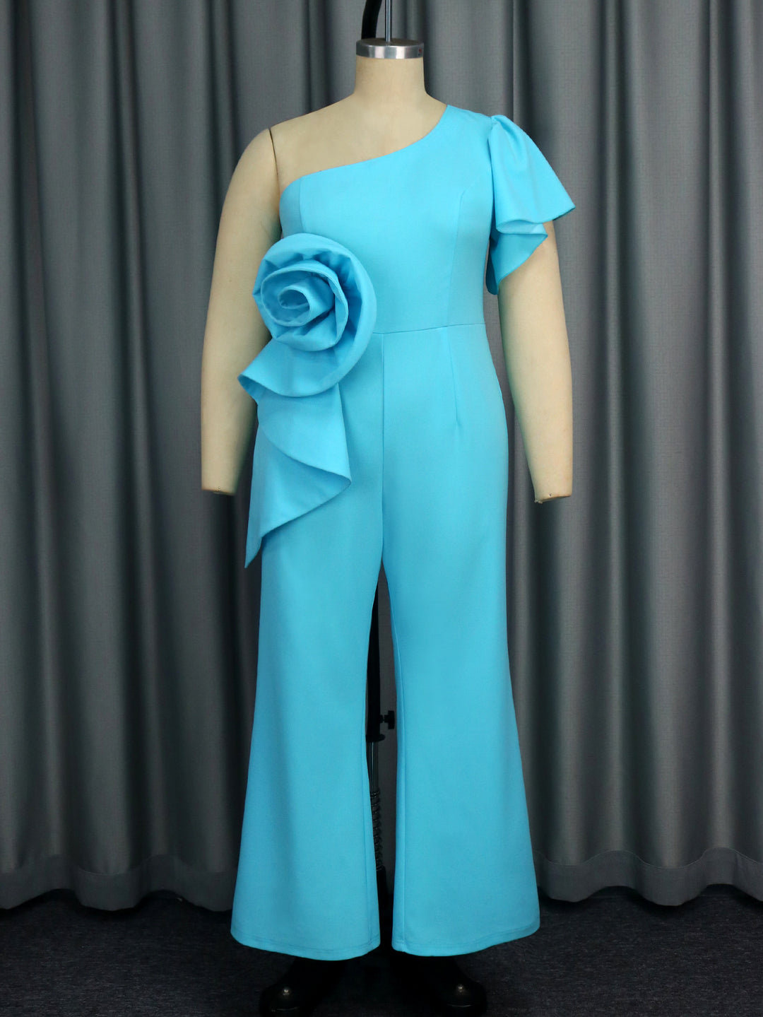 Damen eleganter Jumpsuit mit asymmetrischem Design und floraler Applikation Echo Archiv