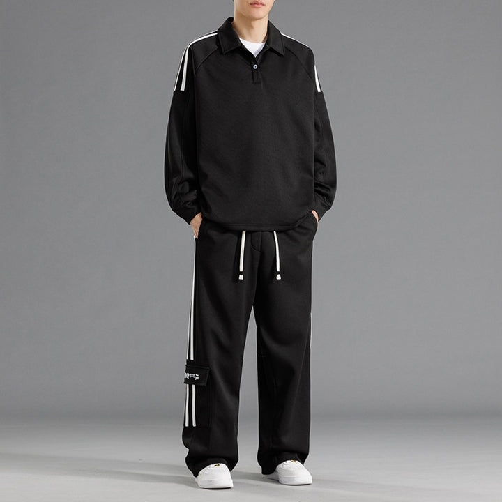 Herren Sportliches Freizeit-Set mit hohem Kragen und praktischen Taschen Echoarchiv