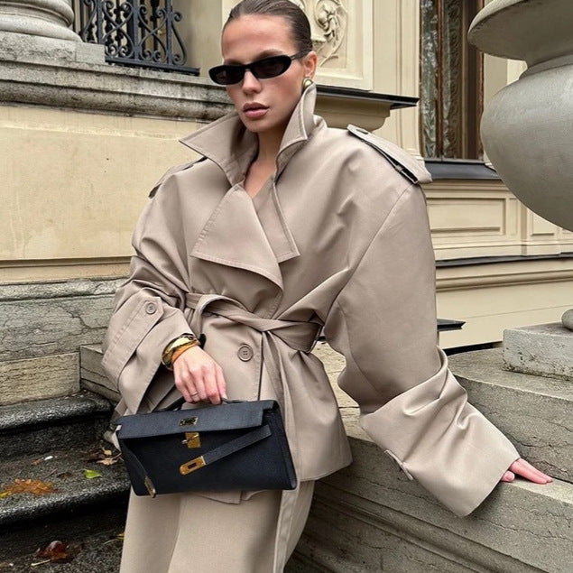 Damen nan kurze Trenchcoat-Jacke mit Taillengürtel und Doppelreiher Echo Archiv