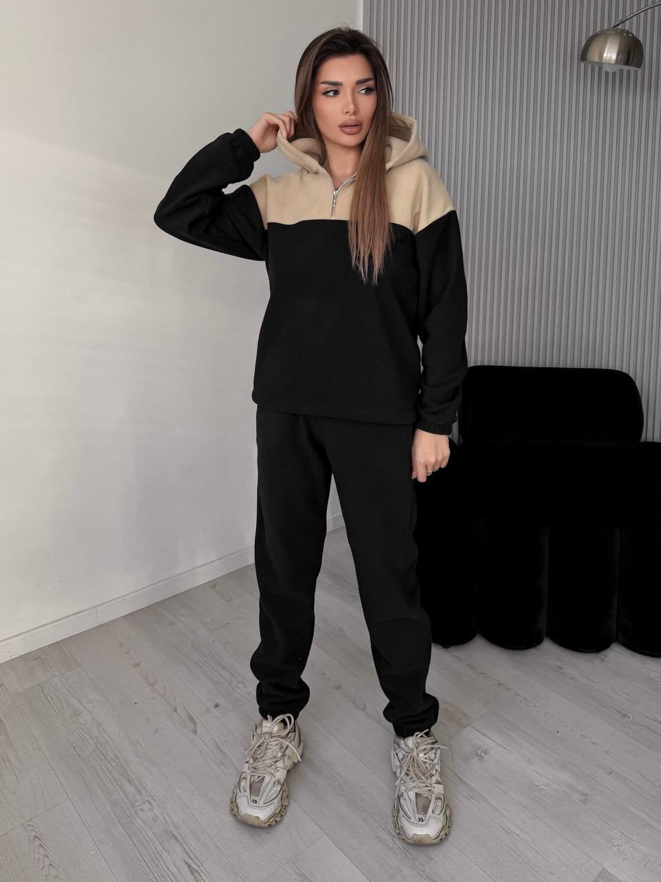 Damen Zweiteiliges Farbblock-Loungewear-Set mit halbem Reißverschluss und schmaler Jogginghose – Avérine