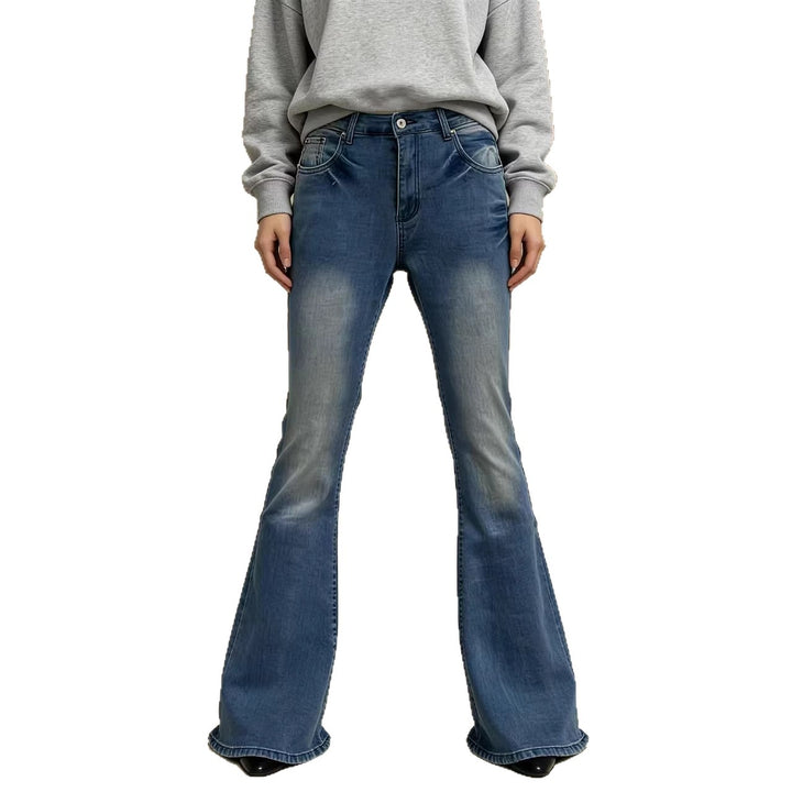 Damen Hoch geschnittene Flared Jeans mit eleganter Silhouette Echo Archiv