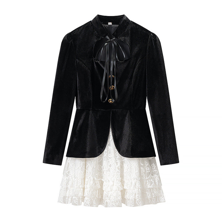 Damen Samt-Minikleid mit Schleifenkragen, Zierknopfleiste und mehrlagigem Spitzenrock Echo Archiv
