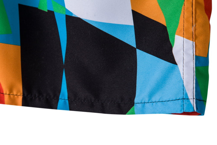 Herren Badeshorts mit lebhaftem geometrischem Muster und elastischem Bund Echoarchiv