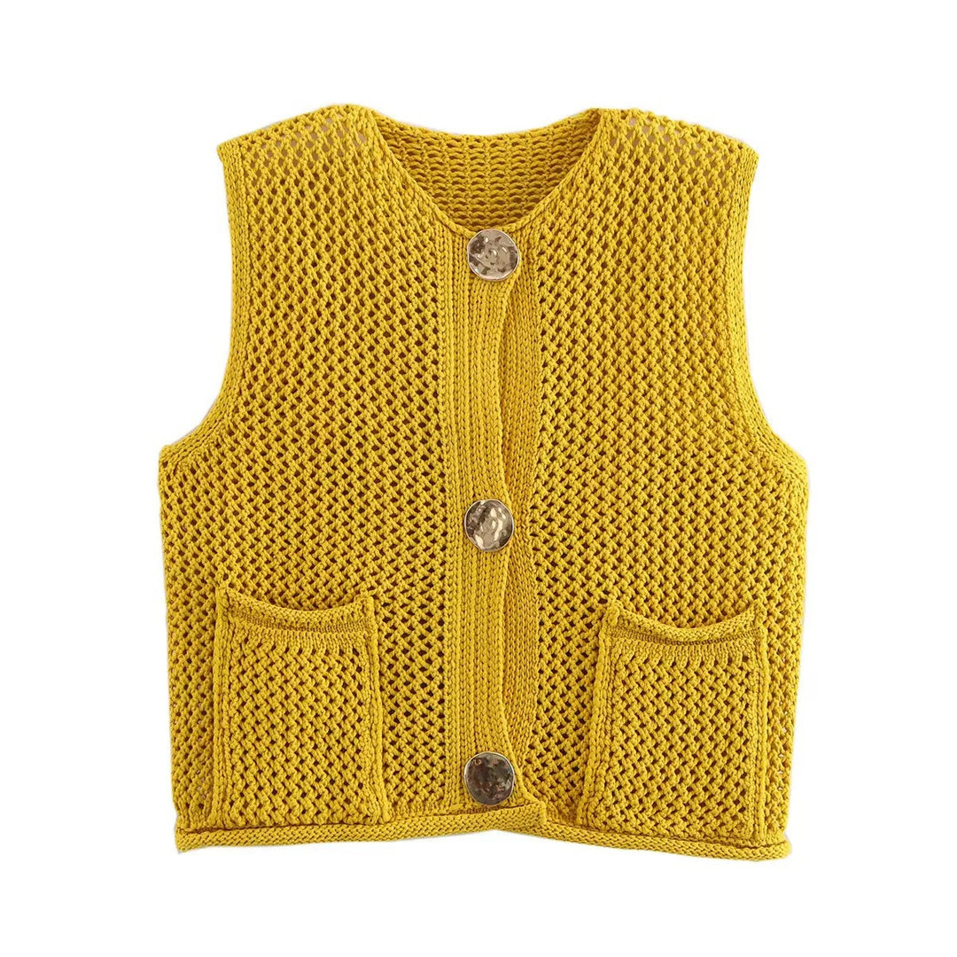 Damen gehäkelte Strickweste mit großen Zierknöpfen und Aufsatztaschen – Veloura