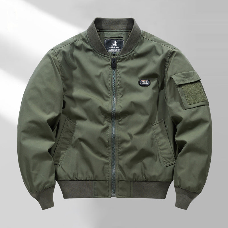 Herren minimalistischer Nylon-Bomber mit wattierter Innenlage und Ärmel-Pattentasche Echo Archiv