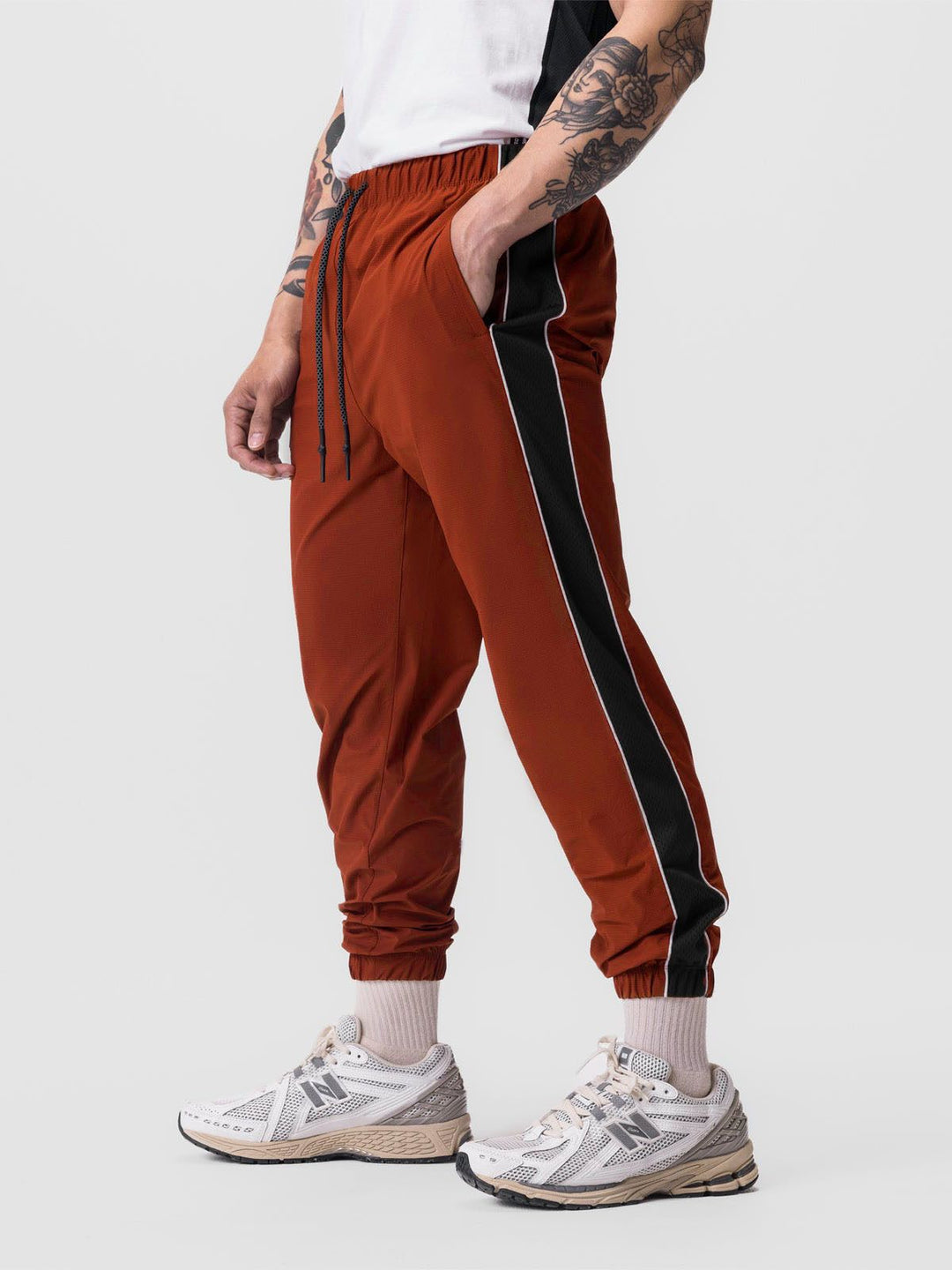 Herren Sportliche Trainingshose mit funktionalem Schnitt Echoarchiv