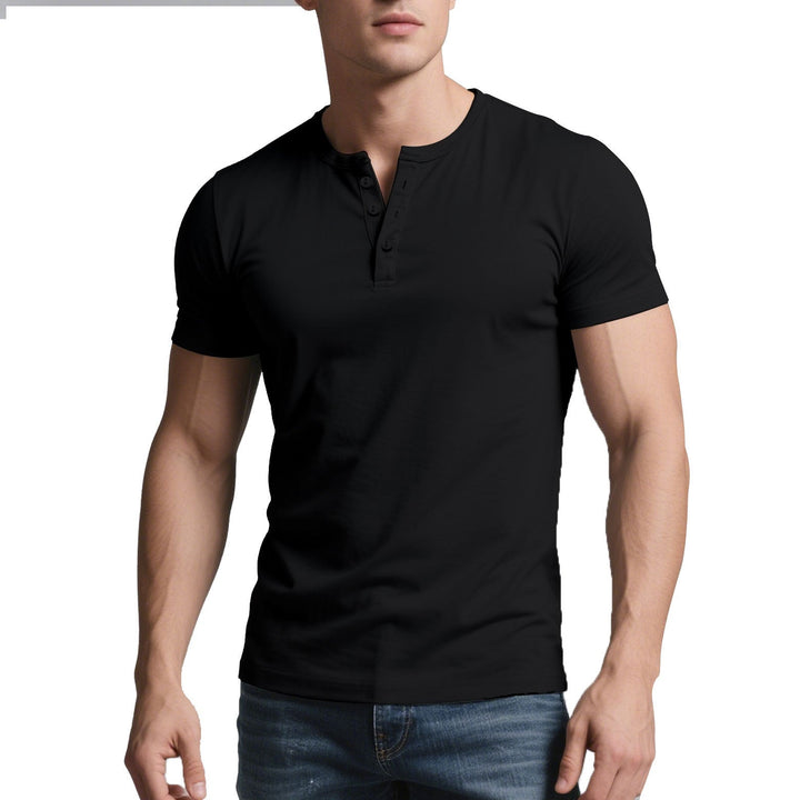 Herren nan kurzes Henley-Shirt mit dezenter Knopfleiste und figurbetontem Schnitt Echoarchiv