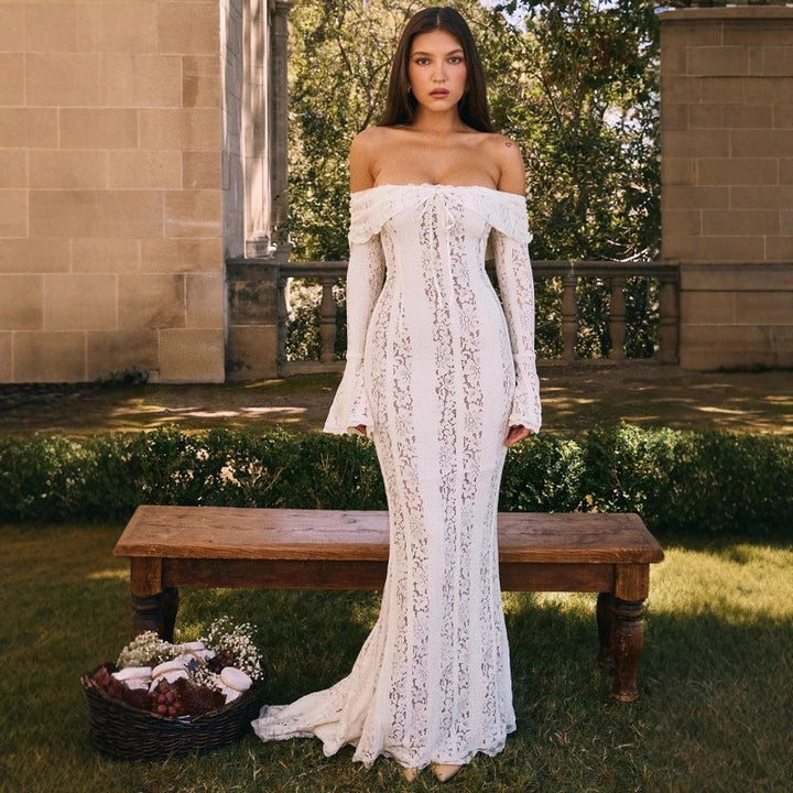 Damen Elegantes Spitzenkleid im figurbetonten Schnitt mit Off-Shoulder Design Echo Archiv