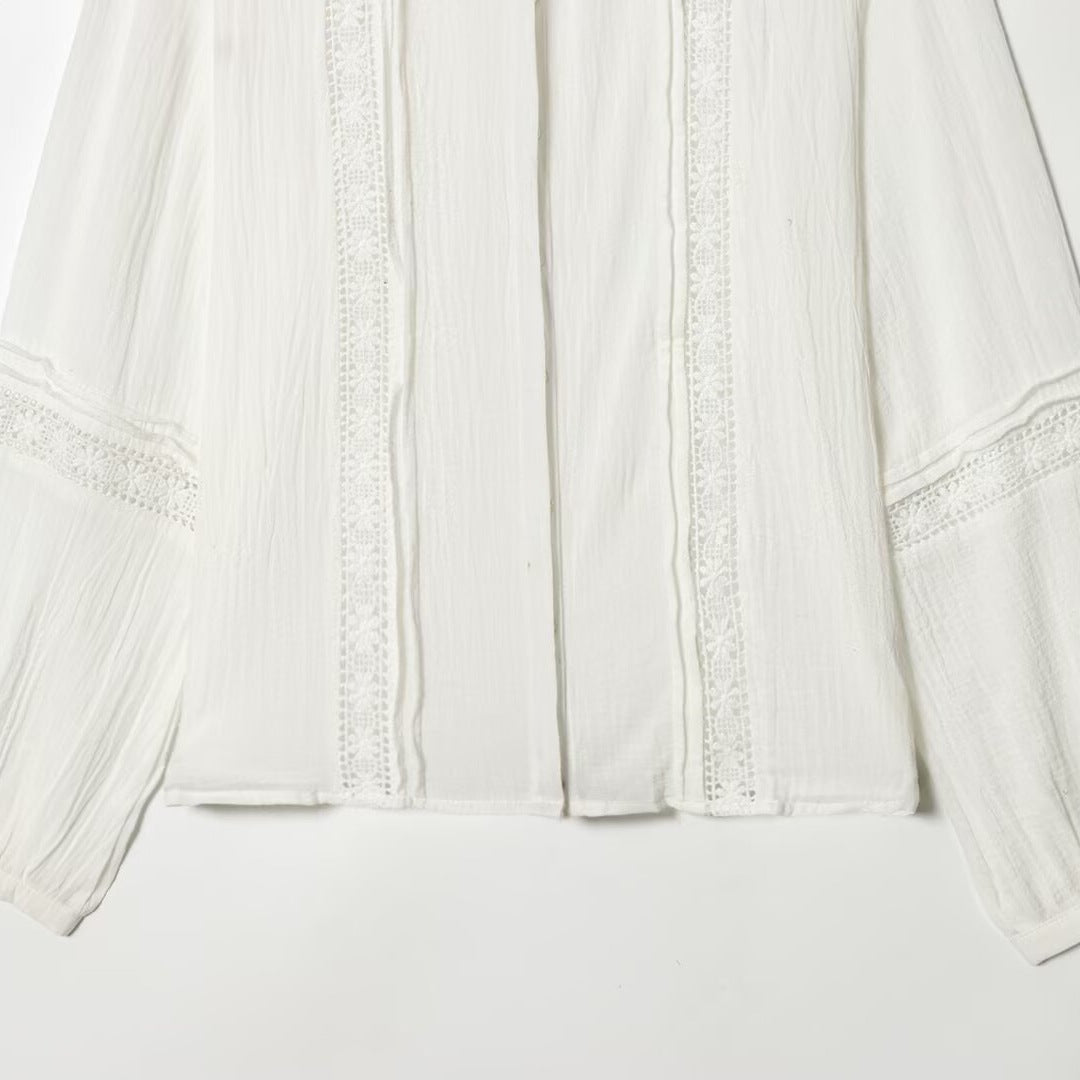 Damen Bluse mit zarter Spitzenapplikation, verdeckter Knopfleiste und Ballonärmeln Echo Archiv