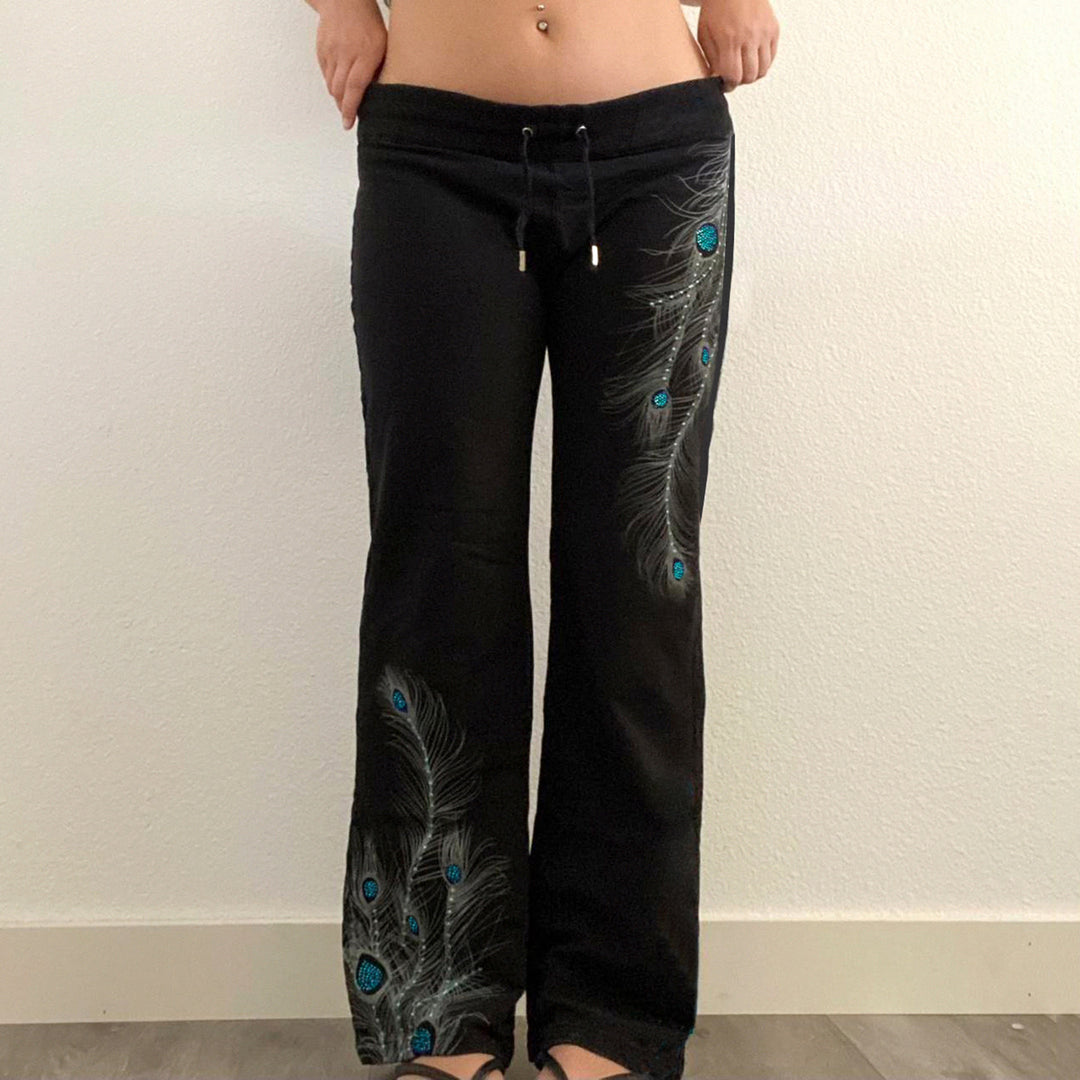 Damen nan weite Loungehose mit Kordelzug, hohem Komfortbund und Pfauenfeder-Print Echo Archiv