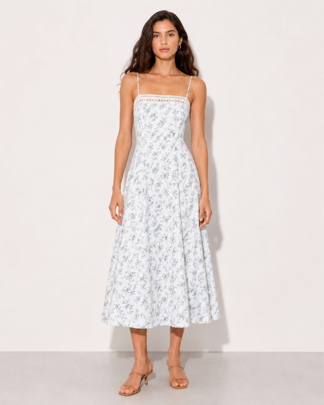 Damen nan Vintage-inspiriertes Midikleid mit schmalen Spaghettiträgern, Spitzenpassé und ausgestelltem Tellerrock Echo Archiv
