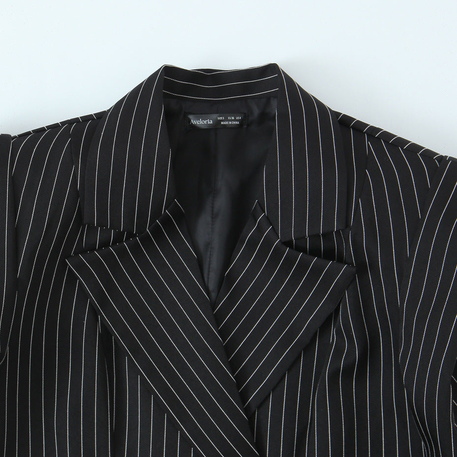 Damen Doppelreihiger Oversize-Blazer mit Nadelstreifen und markanten Schulterpolstern Echo Archiv