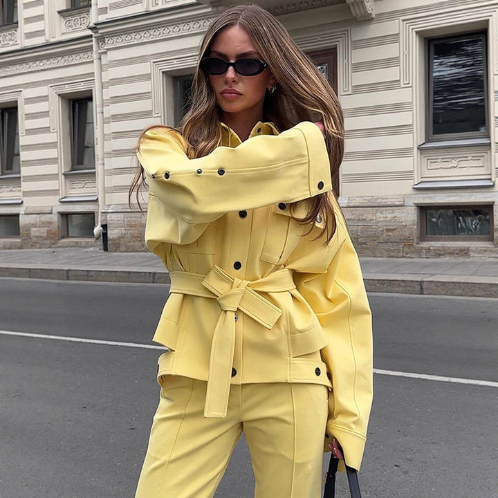 Damen Utility-Blazer mit Bindegürtel und hochtaillierter Bundhose Echoarchiv