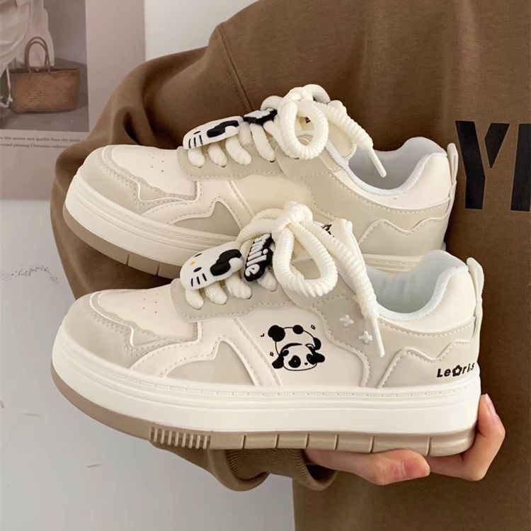 Damen Chunky-Sneaker mit Panda-Motiv, gepolstertem Innenfutter und robuster Profilsohle – Névara