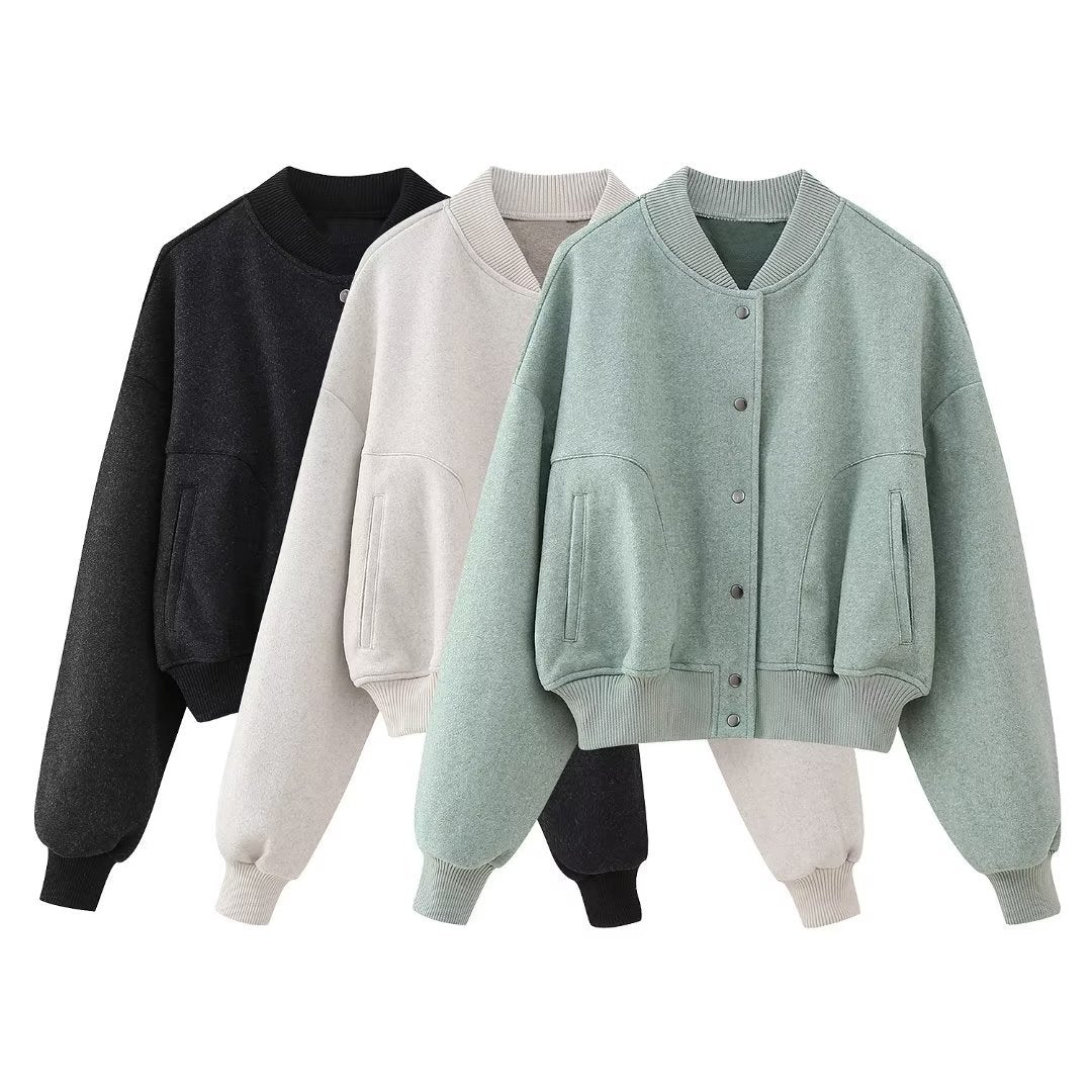 Damen kastiges Cropped Blouson aus Sweat mit Raglanärmeln, verdeckter Druckknopfleiste und breitem Rippbund – Avérine