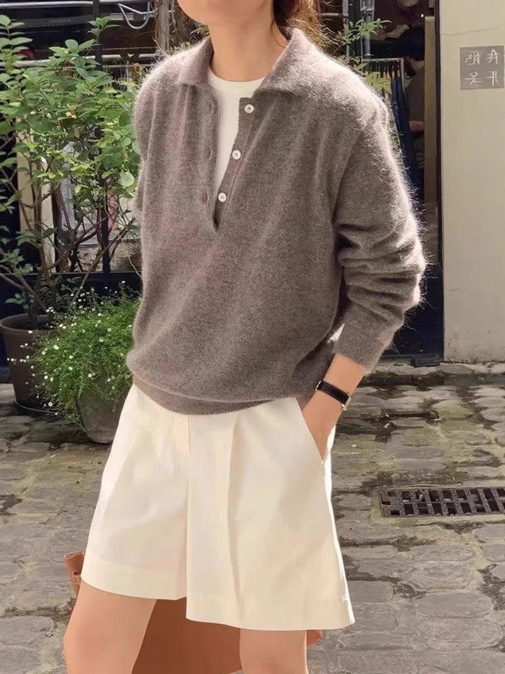 Damen Weicher Kapuzenpullover im Mohair‑Look mit tiefem V‑Ausschnitt und halber Knopfleiste Echoarchiv