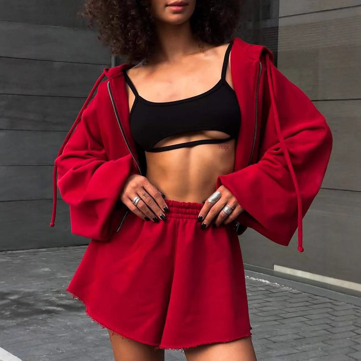 Damen oversized Cropped-Zip-Hoodie mit voluminösen Ballonärmeln und elastischer High‑Waist Loungeboxer-Shorts – Auréline