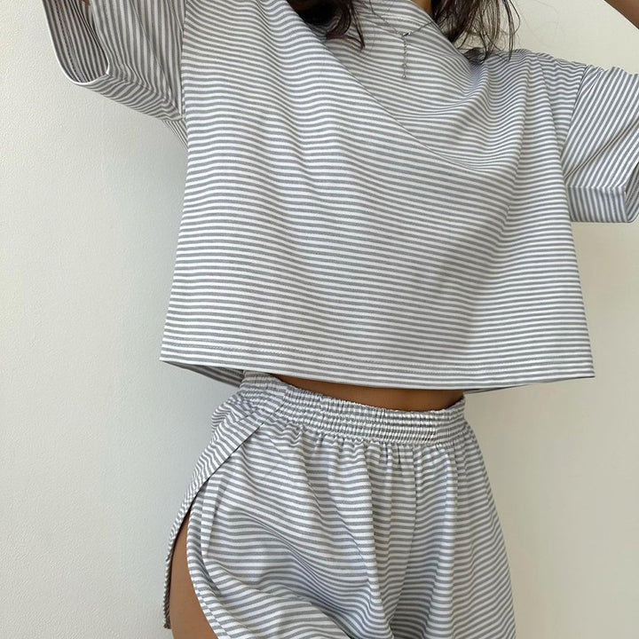 Damen Freizeit Set mit gestreiftem Crop-Top und Shorts Echo Archiv