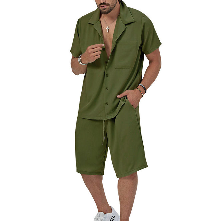 Herren Sommerliches Freizeit-Set mit Kurzarmhemd und lässigen Shorts Echoarchiv