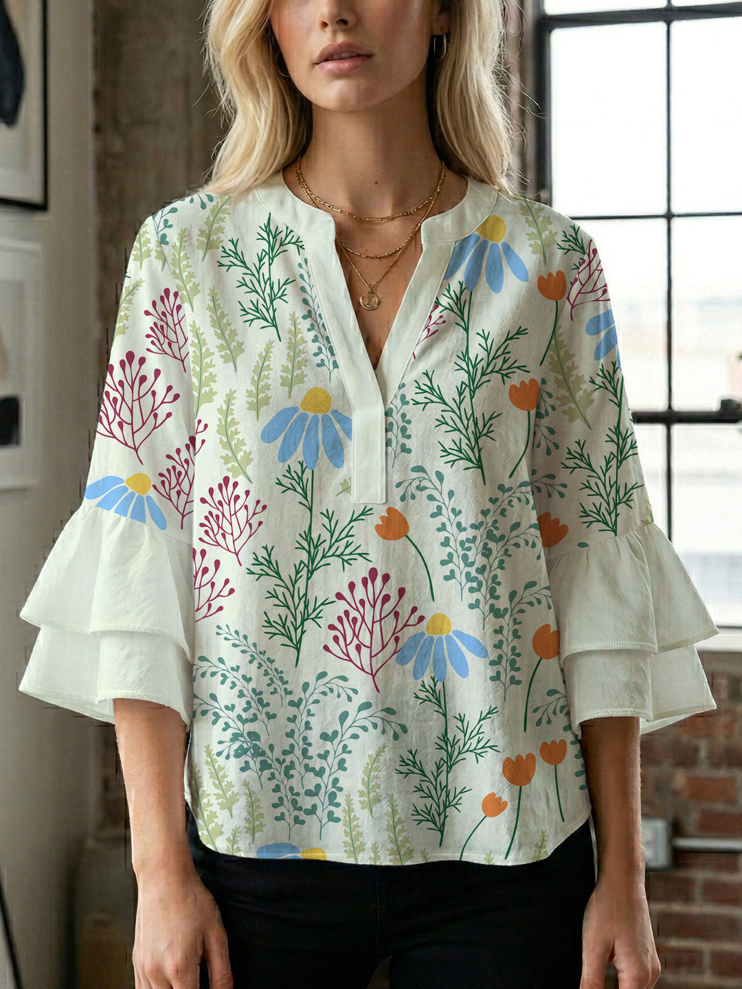 Damen Blusenshirt mit voluminösen Ärmeln und floralem Muster Echo Archiv