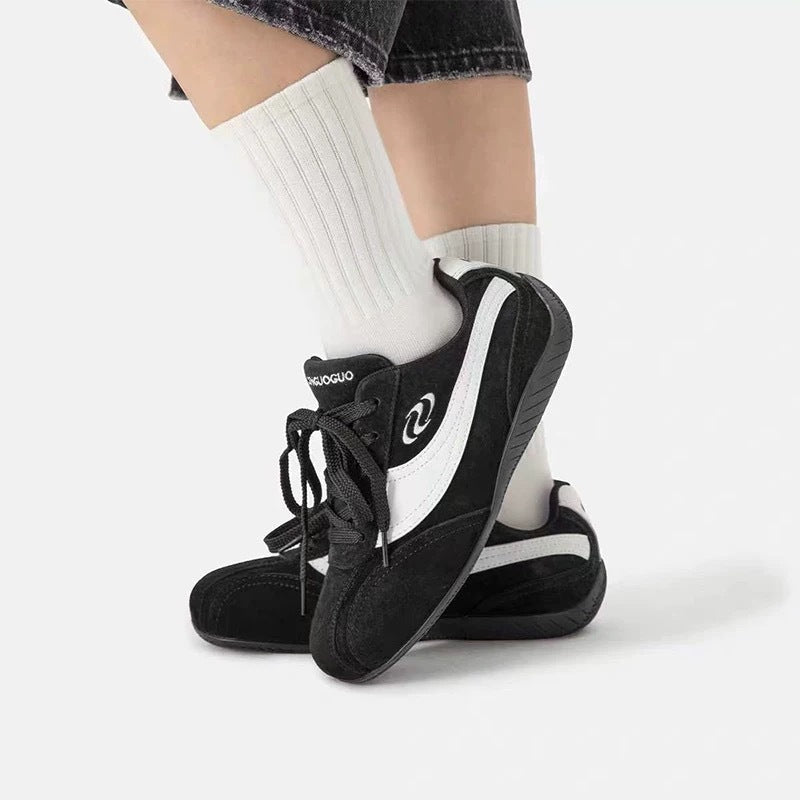 Damen Komfortable Sneakers mit atmungsaktiver Wildleder-Oberfläche und rutschfester Sohle Echo Archiv