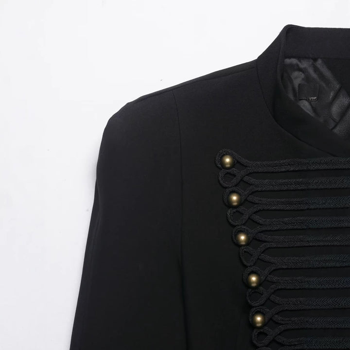 Damen Militärisch inspirierte Kurzjacke mit Stehkragen und Zierkordeln Echo Archiv