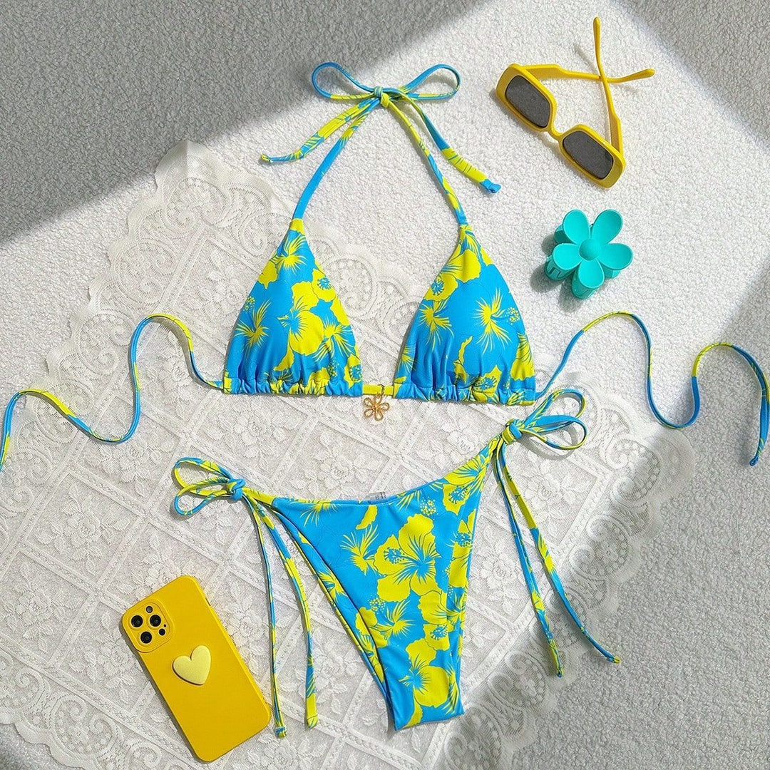 Damen Triangel-Bikini mit floralen Akzenten und raffinierten Bindebändern Echo Archiv