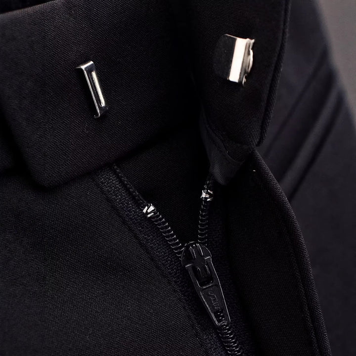 Damen Elegante gerade geschnittene Anzughose mit Bundschlaufen und Paspeltaschen Echoarchiv