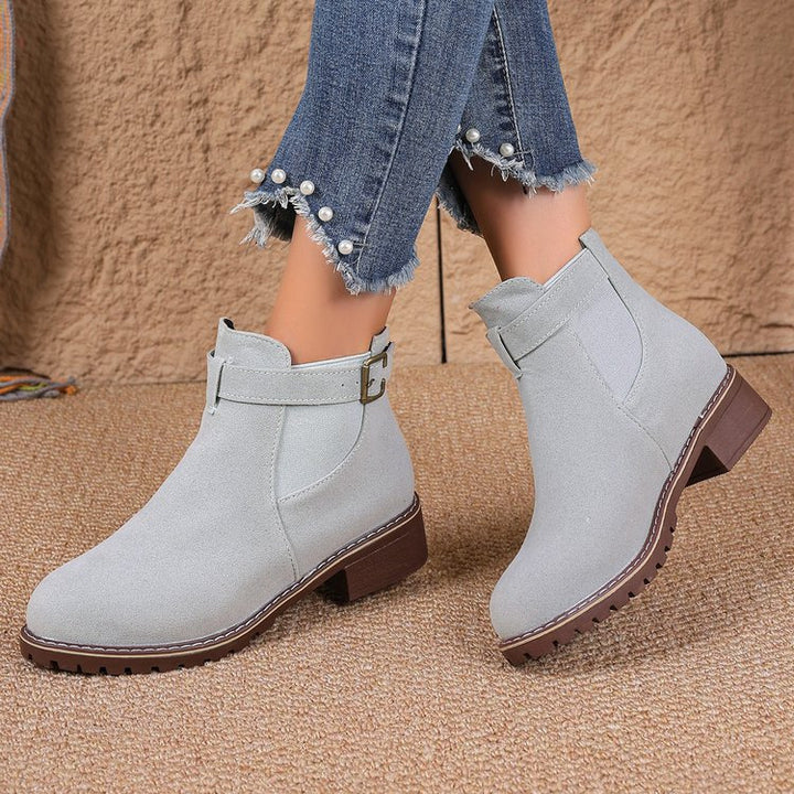 Damen Wildleder-Optik Chelsea-Stiefelette mit dekorativem Schnallenriemen, elastischem Einsatz und grober Profilsohle Echo Archiv