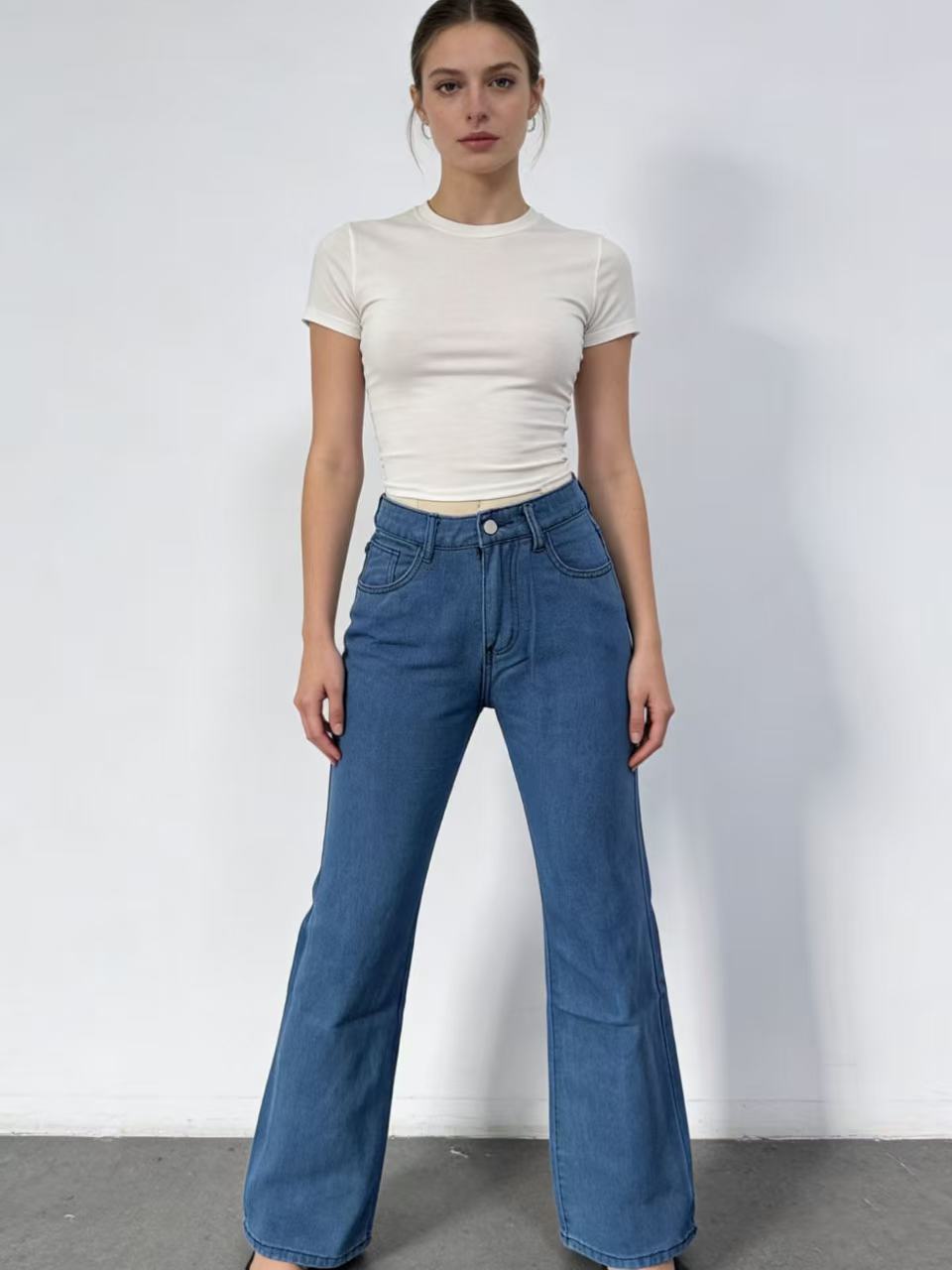 Damen nan hochgeschnittene weich fallende Schlagjeans aus Stretch-Denim mit figurformender Passform Echo Archiv