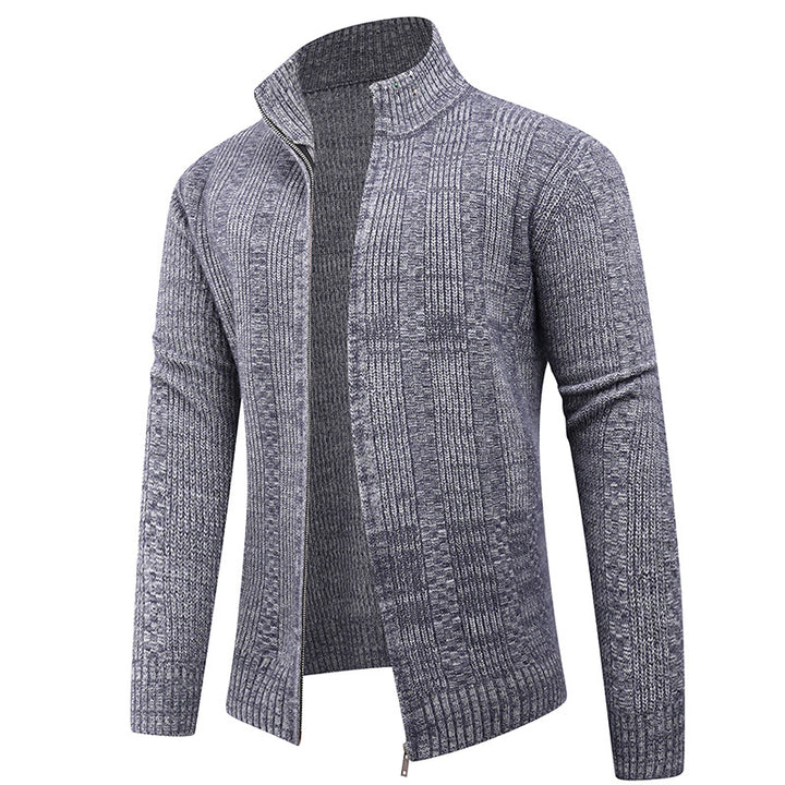 Herren Freizeit Strickjacke mit hohem Kragen und modernem Zipper Echoarchiv