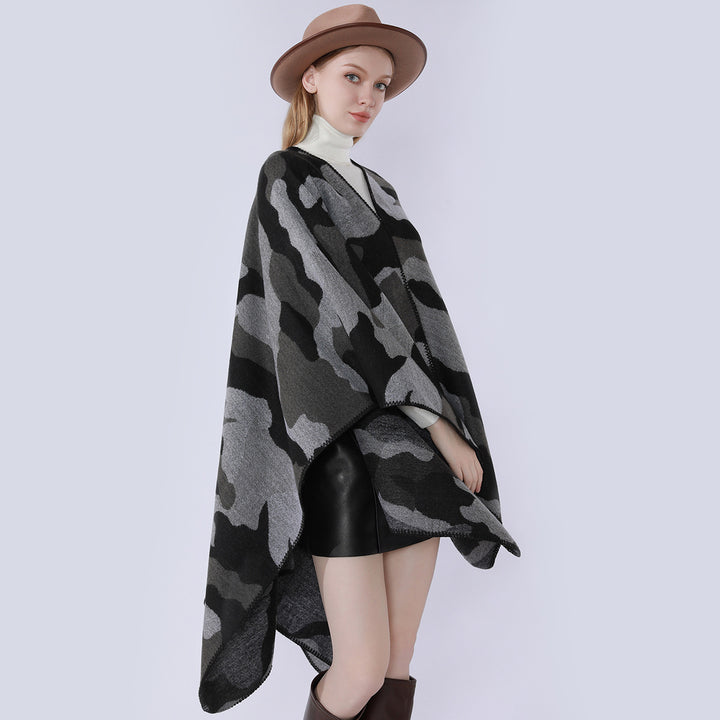 Damen Oversize-Cape mit Camouflage-Jacquard, offener Kimono-Fall und Ziernaht – Célinea